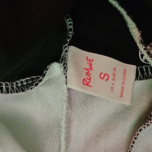 Romwe woman hoodie - Picture 4 of 5